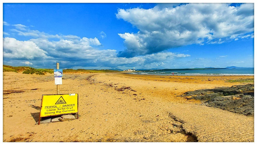 Traeth Llydan