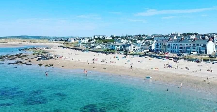 Rhosneigr beach
